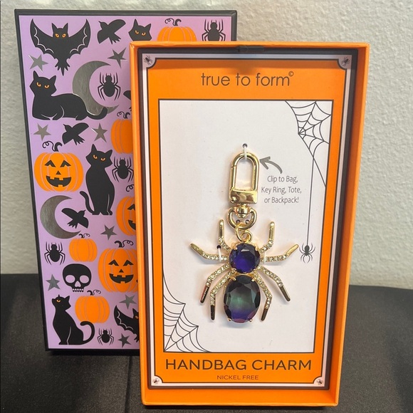 True to Form | Iridescent Spider 🕷️ Bag Charm - Picture 1 of 11